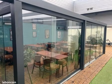 location local restauration dark kitchen