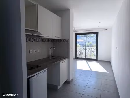 studio 1 pièce 26 m²