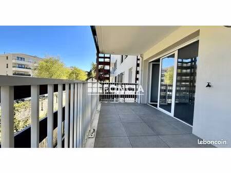 proche village  résidence neuve  t2  cave et parking protégé