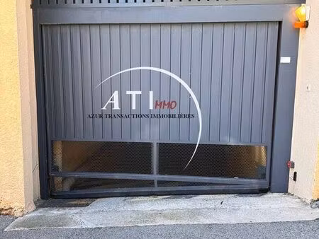 parking/box 12 m² sainte maxime