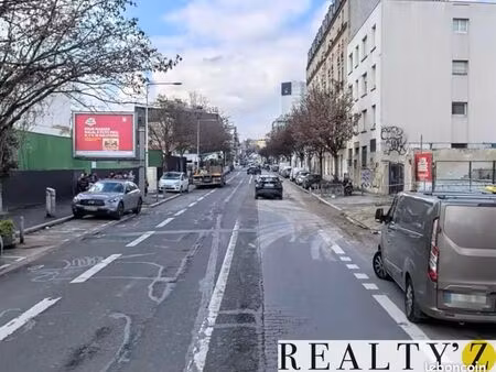 local commercial 102 m²