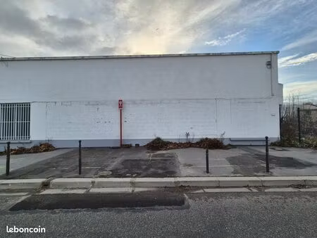 local commercial 93 m² gournay-sur-marne