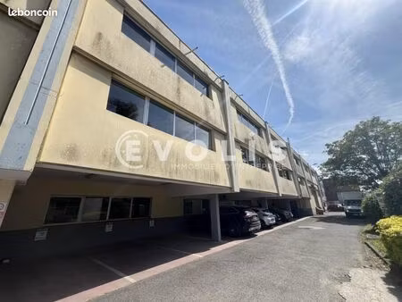 bureaux 445 m²