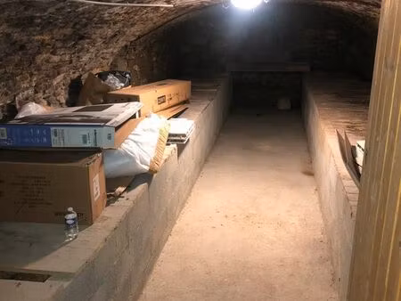 rare à pontarlier centre – cave voûtée avec potentiel locatif