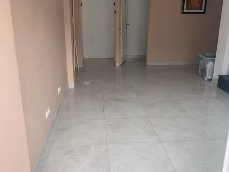 local professionnel à louer