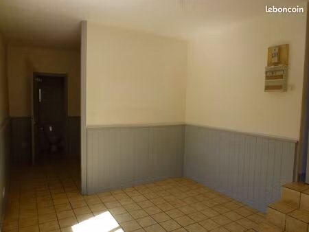 montmerle centre local 24 m2