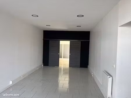 à louer local commercial