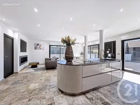 maison 6 pièces 114 m²