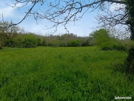 terrain 1 600 m² salignac eyvigues