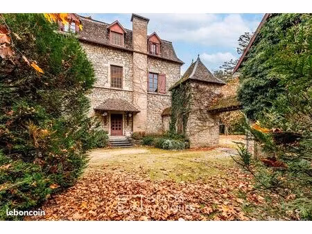 propriété 13 pièces 476 m²