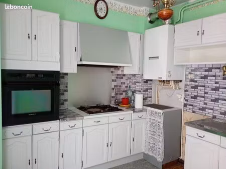 vends appartement 72m carré avec cave et garage sécurisé