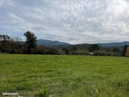 terrain 823 m² pignans
