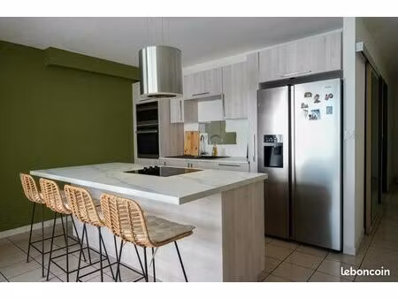 sous-location – appartement à saint-leu  bord de plage