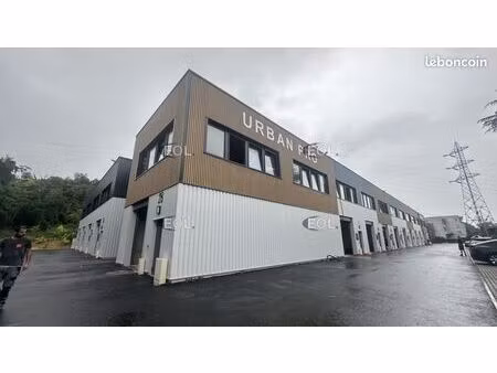 local bureaux 2 263 m²