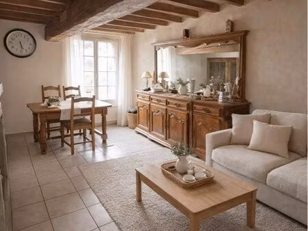 ? maison avec fort potentiel + garage camping-car + jardin – 200 000