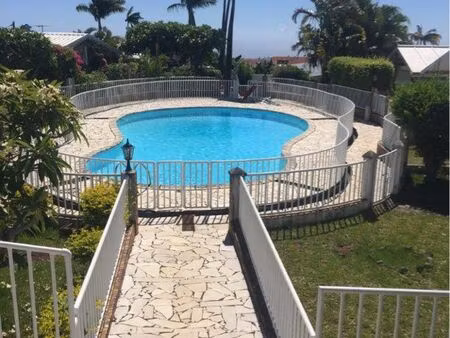 maison t2 avec piscine