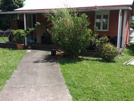 maison t3 meublée à grande montee ste marie