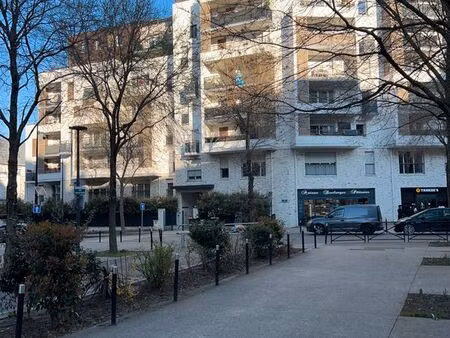 2 pièces avec terrasse et parking