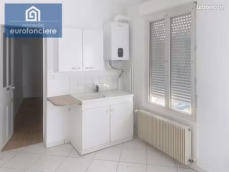 local commercial 57 m² aix en othe