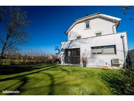 maison 8 pièces 150 m²