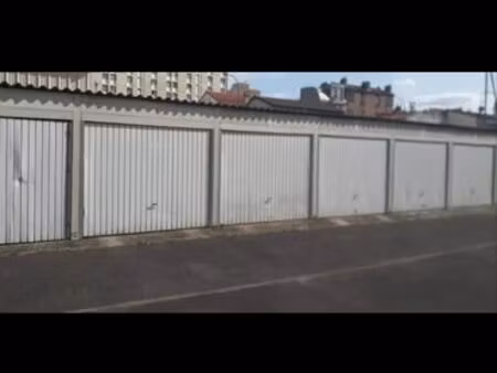 vend boxe parking - 15m² - ivry-sur-seine proche tram t9 la briqueterie