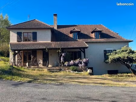 maison 7 pièces 180 m²