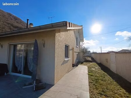 maison 5 pièces – 110 m² sur terrain de 800 m² – serrières-de-briord (01470)