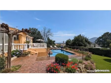 villa 5 pièces 118 m²