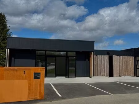 cellule commerciale - 110 m2