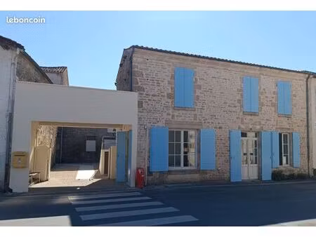 local pour projet de restauration à dampierre sur boutonne