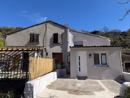 maison de hameau avec terrasse et terrain non attenant aliss