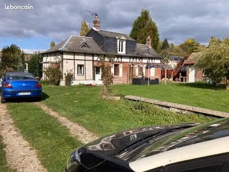 maison à colombage à 90km de paris ouest et de 60km de cergy pontoise et de 30km de rouen 