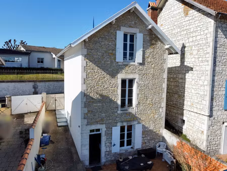 maison balnéaire en pierre emplacement exceptionnel à sain