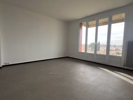 à louer bel appartement t3 de 56 m2 au pontet