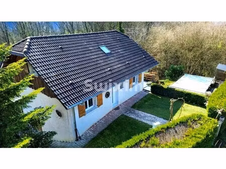 maison sur 3300m2 de terrain