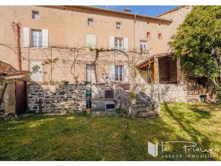 maison de caractère de 300 m² avec 9 chambres  jardin et terrasse. centre de réalmont.