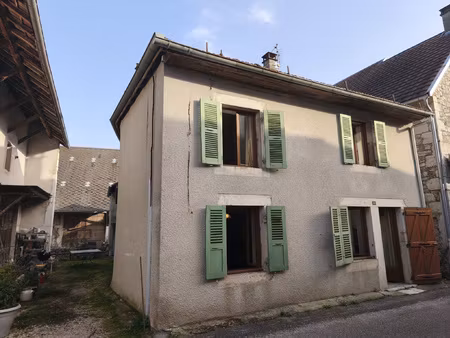 maison de village de 95m2 environ avec dépendances