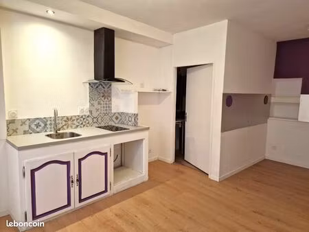 studio refait à neuf