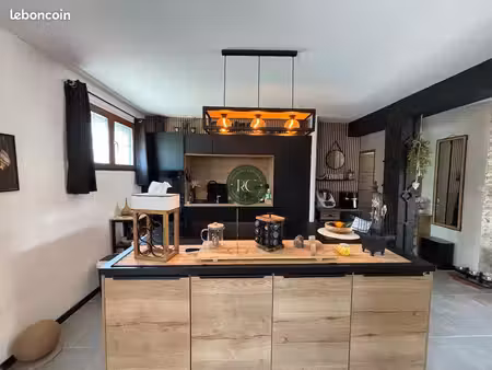 maison 7 pièces 138 m²