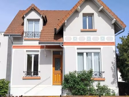 maison ancienne rénovée. fresnes  50m d'antony