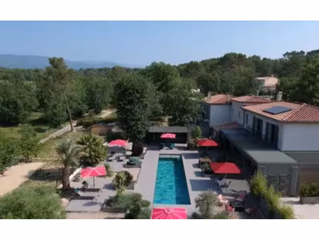 saint-paul-en-forêt (83440)