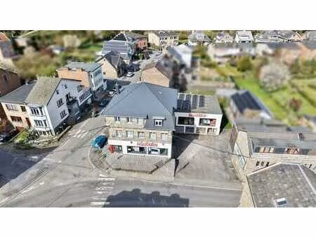 immeuble commercial de 500m2 + 4 appartements