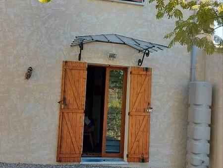 loué petite maison a étage