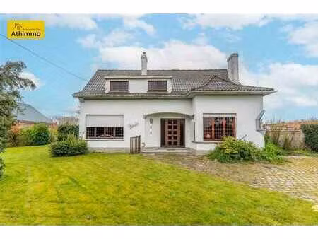 jolie maison 4 façades  4 chambres + bureau  possibilité de