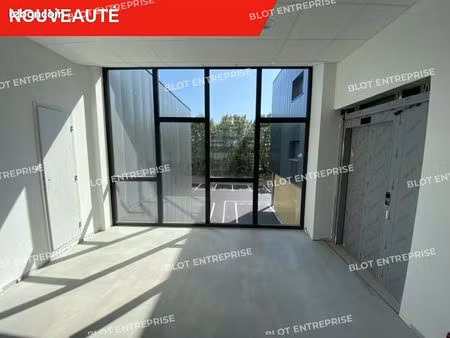bureaux 278 m²