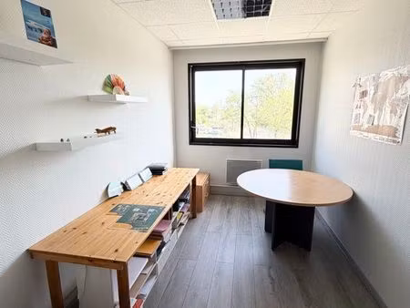 bureau à louer à ferney-voltaire