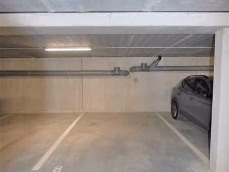 rue de linthout - proximité hôpital st-michel & j. de meux