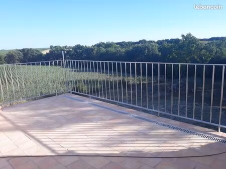 castéra-lectourois : grand t2 panoramique calme campagne + jardin