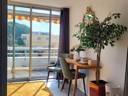 vente appartement cabine 1ere ligne +parking + cellier le grau du roi 30240