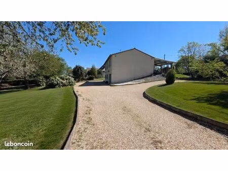 à vendre – maison 3 pièces 160 m² avec grand garage – la chapelle-gonaguet (24350)